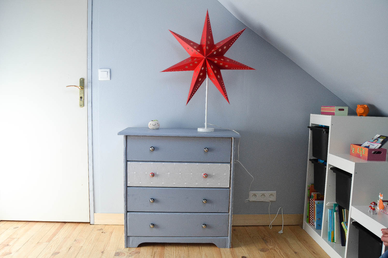 Chambre enfant : banc en palettes récup' maman à tout faire