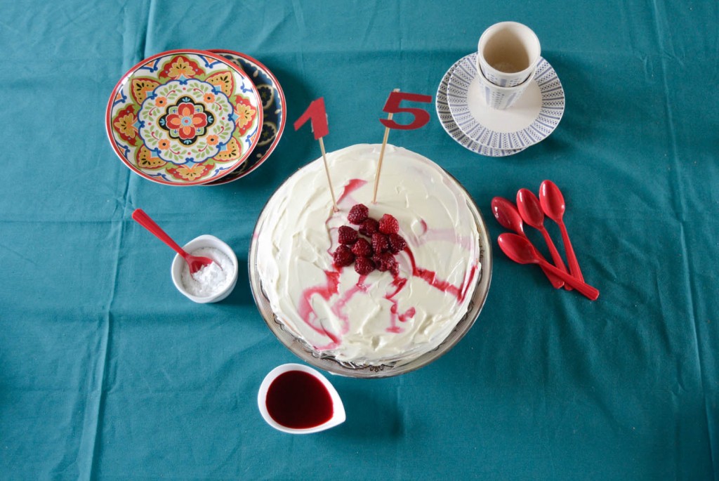 gateau anniversaire fromage frais framboises