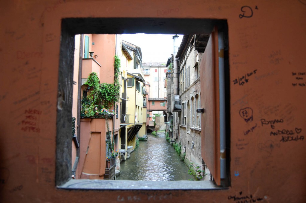 7 secrets de Bologne fenêtre secrète