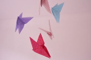 Pliez des papiers et faites un mobile !