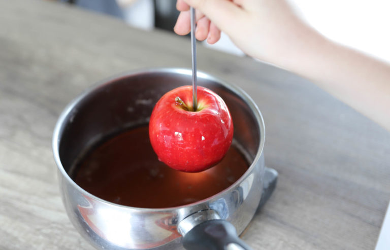 Recette des pommes d'amour - Maman à tout faire