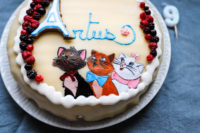 Décoration gâteau : dessiner sur de la pâte d’amande